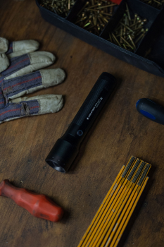 Preview: Led Lenser Taschenlampe P7R Core inkl. 21700 Akku