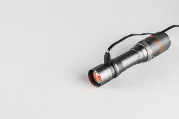 Preview: NEBO DAVINCI™ 1000 rechargeable flashlight with 6x zoom and 1000 lumens