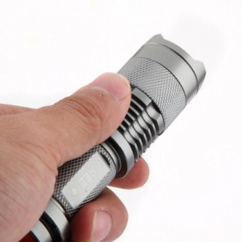 Preview: UFI Mini R3 LED fokussierbar Cree Q5 300 Lumen - SILBER
