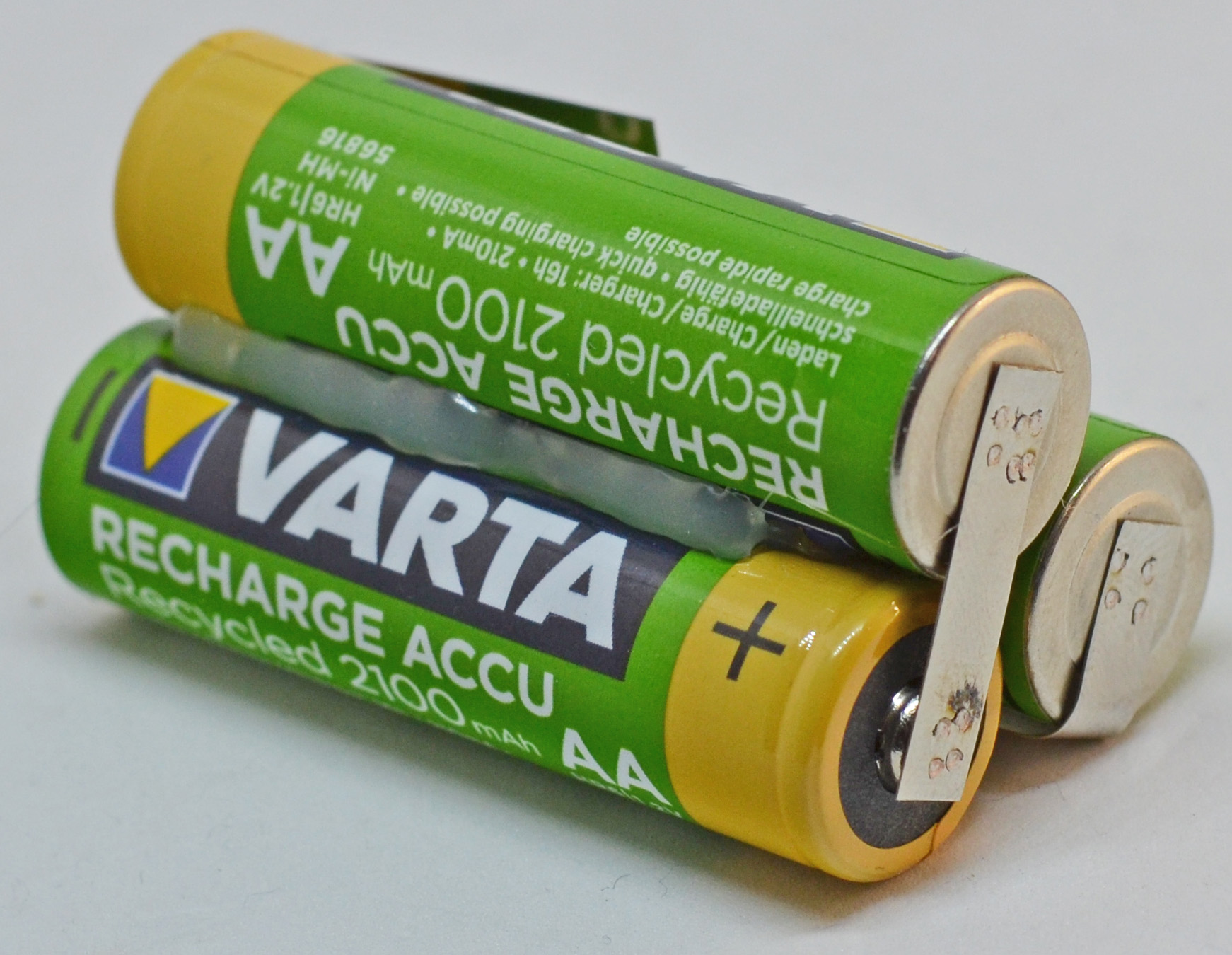 VOLTRONIC SHOP | Varta AA 2100 mAh 3.6V NiMH Akku LSD Pyramidenakkupack