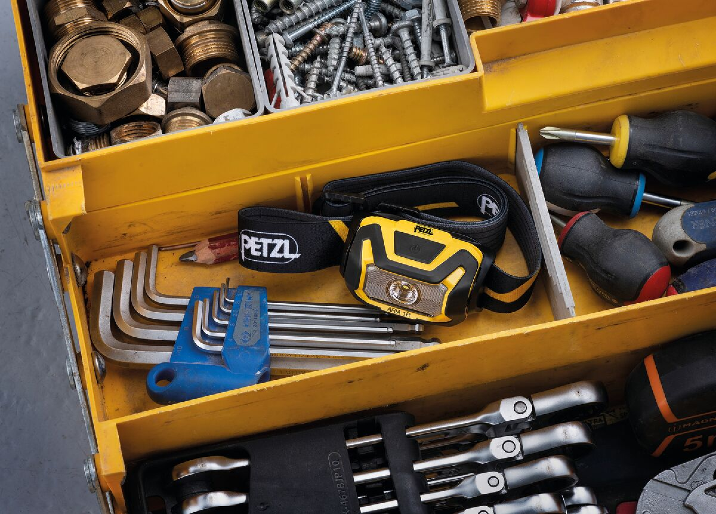 Petzl Kopfleuchte ARIA 1R V2 E069CB00