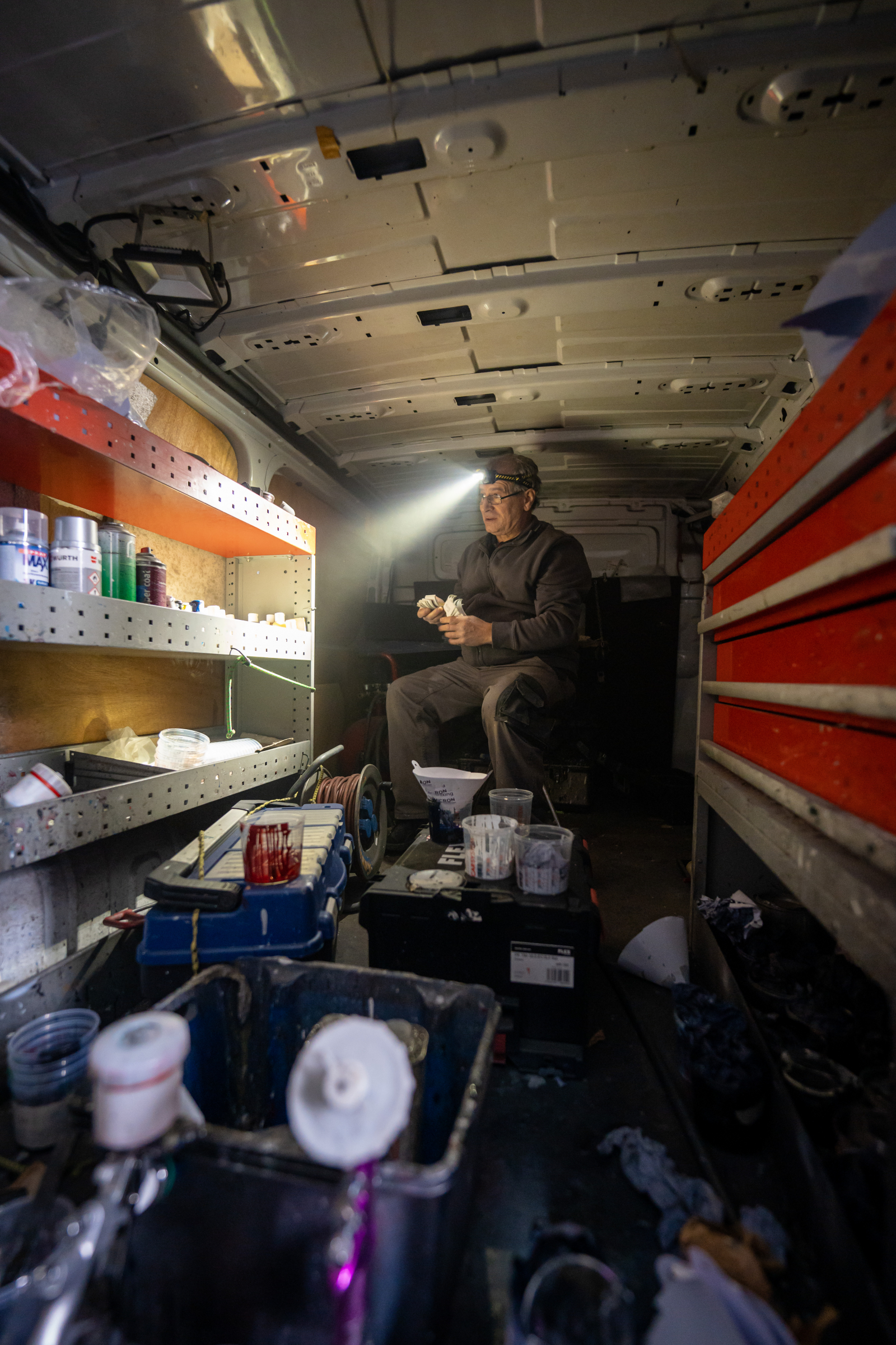 Kopfleuchte HF6R Work gelb inkl. Wandhalterung