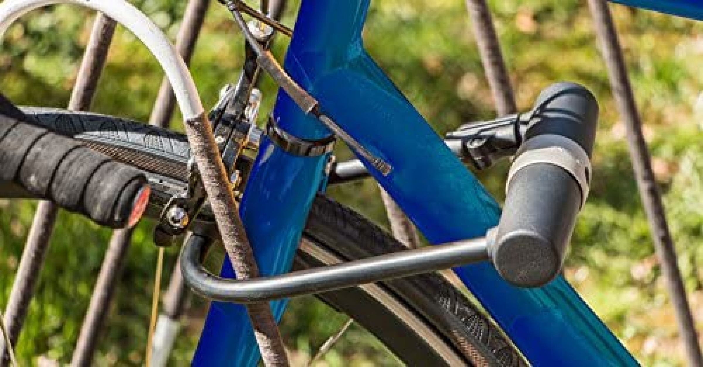 STANLEY Bügelschloss Fahrrad 14mm x 247 mm, 3 Schlüssel, S755-201, Fahrradschloss mit Halterung